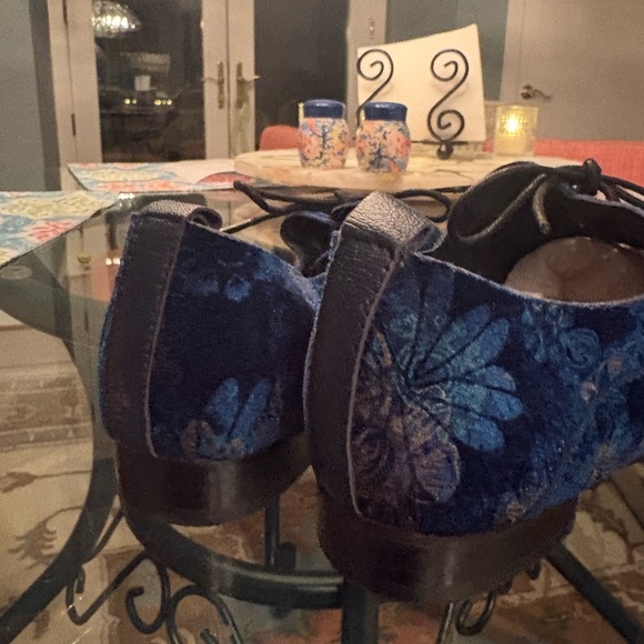 Blue Floral Velvet & Leather Oxfords by ALLBLACK - Picture 5 of 7